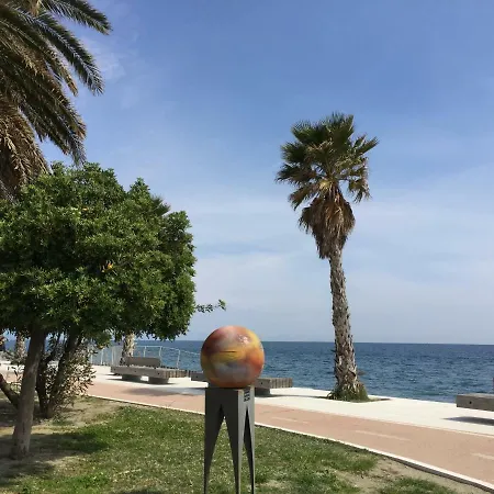 Sea And Sun - Holiday home Savona